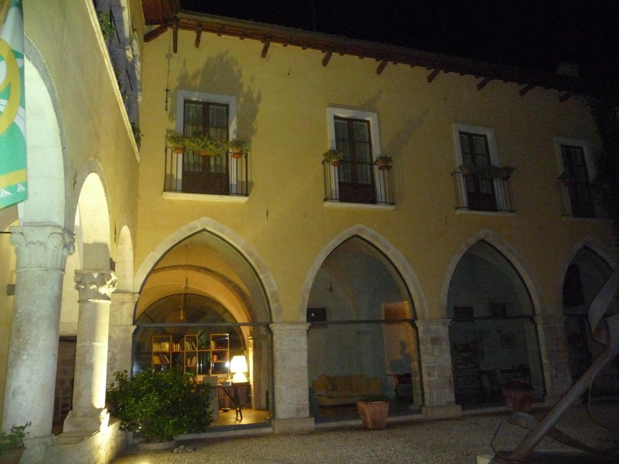 Grancia Dei Celestini Bed & Breakfast Sulmona Luaran gambar